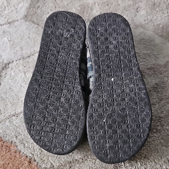 Sanuk Black and Gray Slip-On Loafers Comfortable Design - Picture 3 of 3